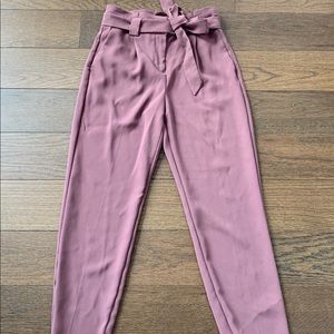 Expressed high waisted pants with bow